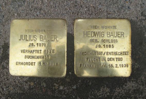 Stolpersteine für Hedwig und Julius Bauer