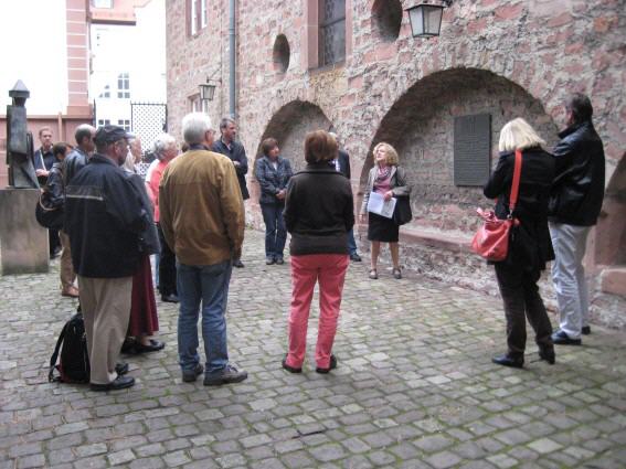 An der Wormser Synagoge