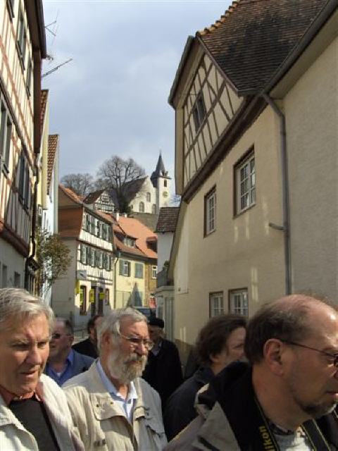 In der Zwingenberger Obergasse - Blick zur Bergkirche