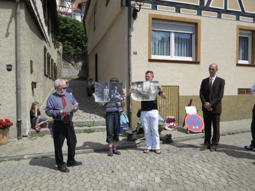Dr. Kilthau berichtet von der Familie Wolf